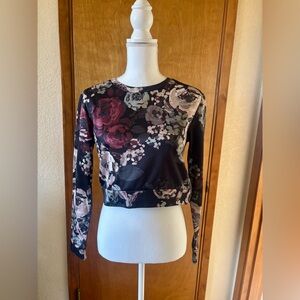 Abercrombie & Fitch Black and Pink Floral Cropped Long Sleeve Sweatshirt